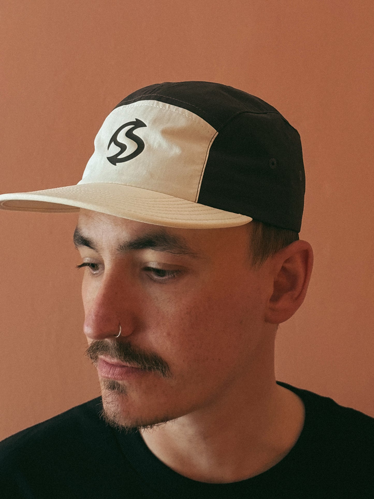 LOGO CAP